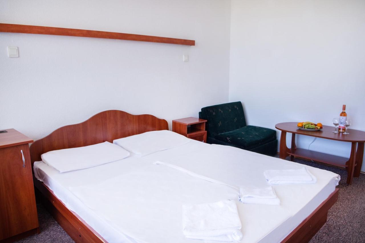Ce Napfeny Hotel Siofok Dış mekan fotoğraf