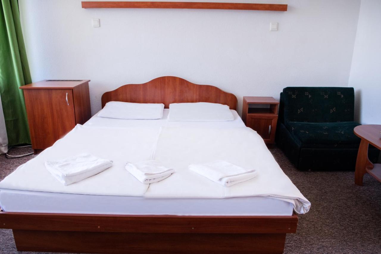 Ce Napfeny Hotel Siofok Dış mekan fotoğraf