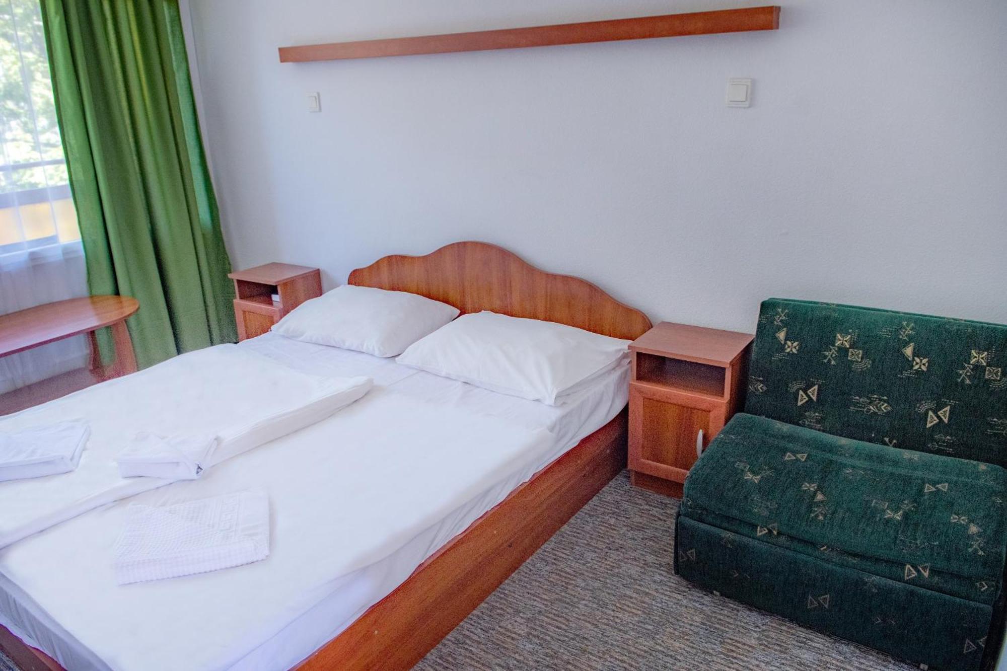 Ce Napfeny Hotel Siofok Dış mekan fotoğraf