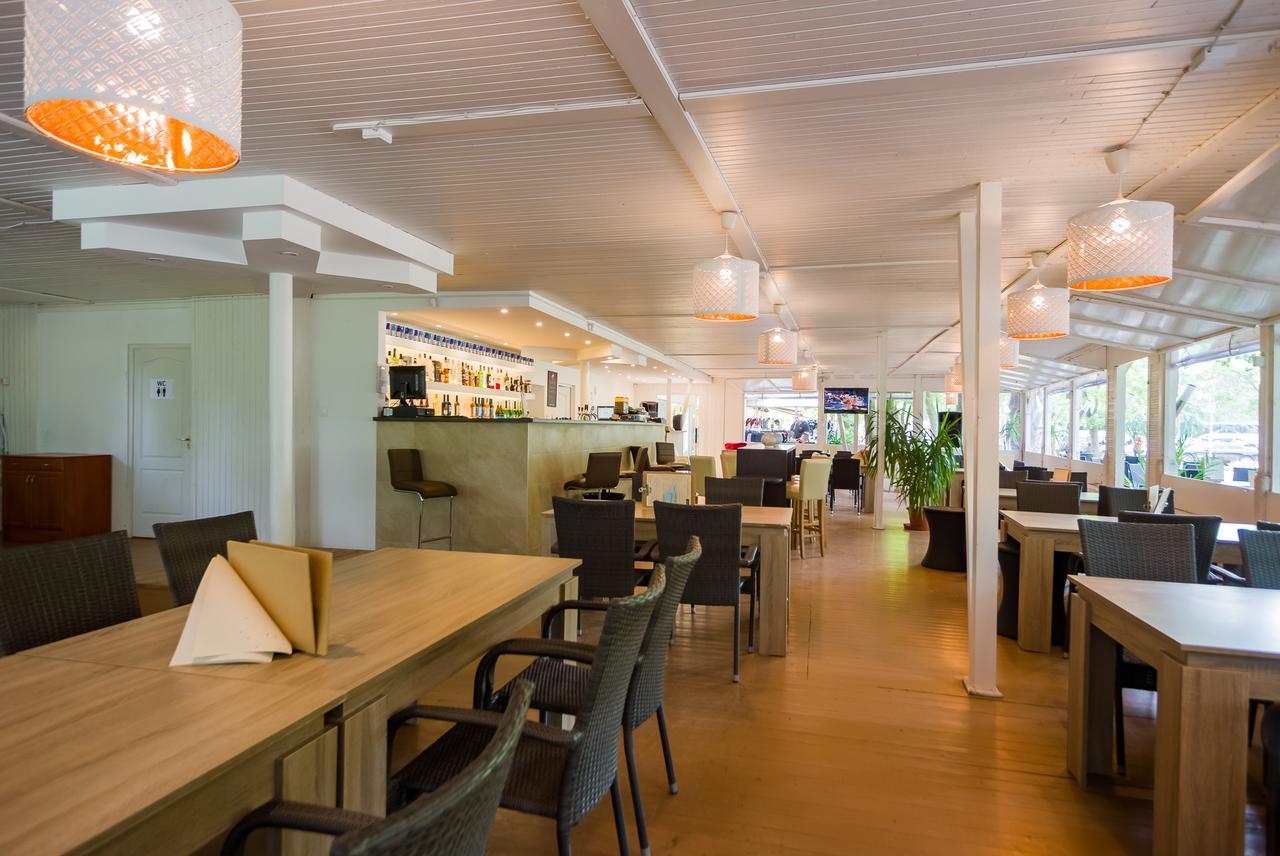 Ce Napfeny Hotel Siofok Dış mekan fotoğraf